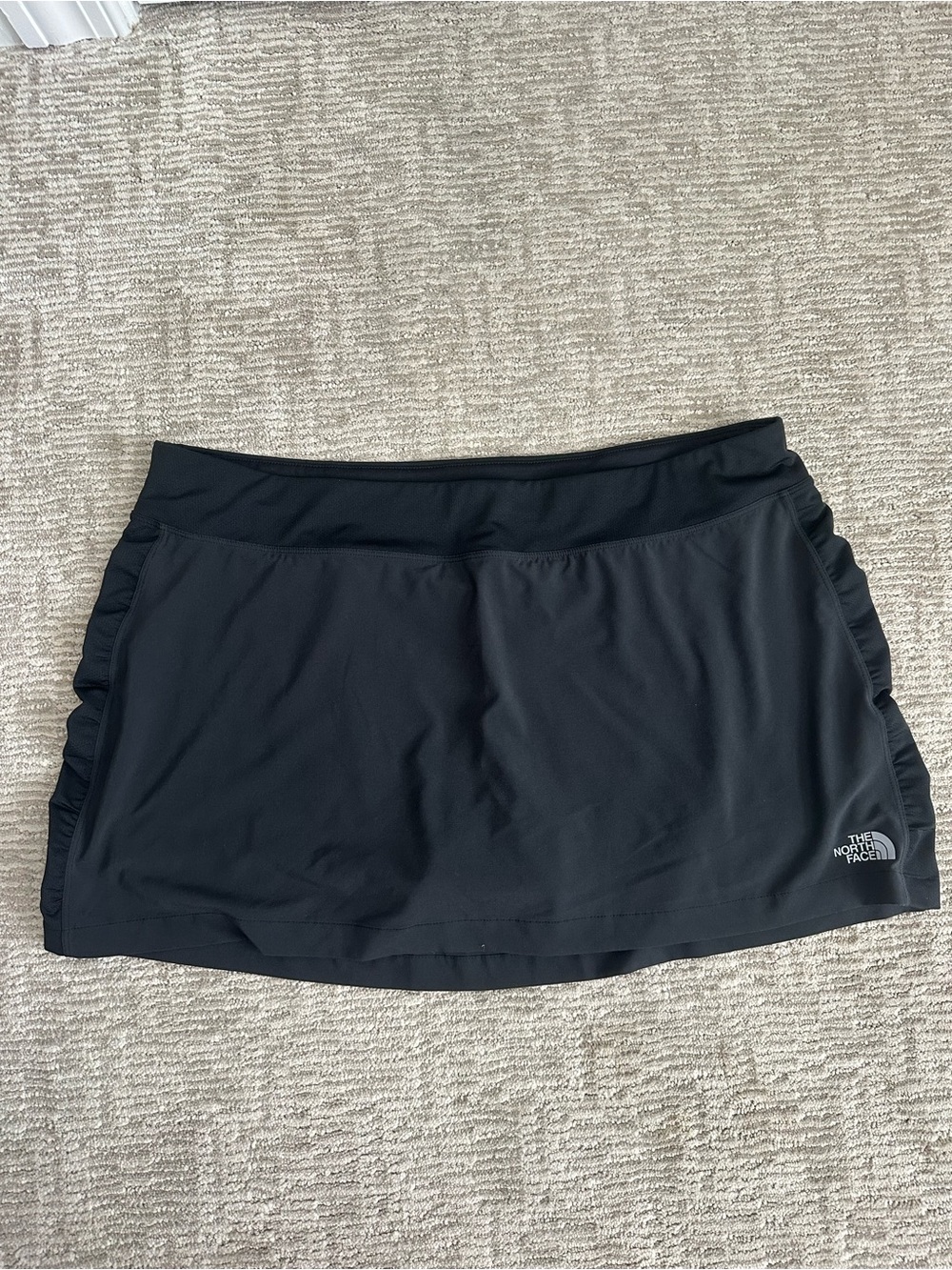 The North Face Women’s Black Active Skort with Side Ruching